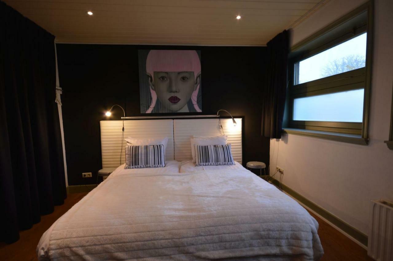 Wake Up Call Bed & Breakfast Westbroek Exterior photo